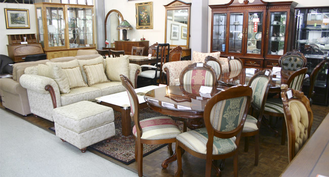 ［大阪　直接引取り希望］オリーブグリーン　ミキモク　ソファー&ダイニングセット 大阪 直接引取り希望］オリーブグリーン ミキモク ソファー&ダイニング